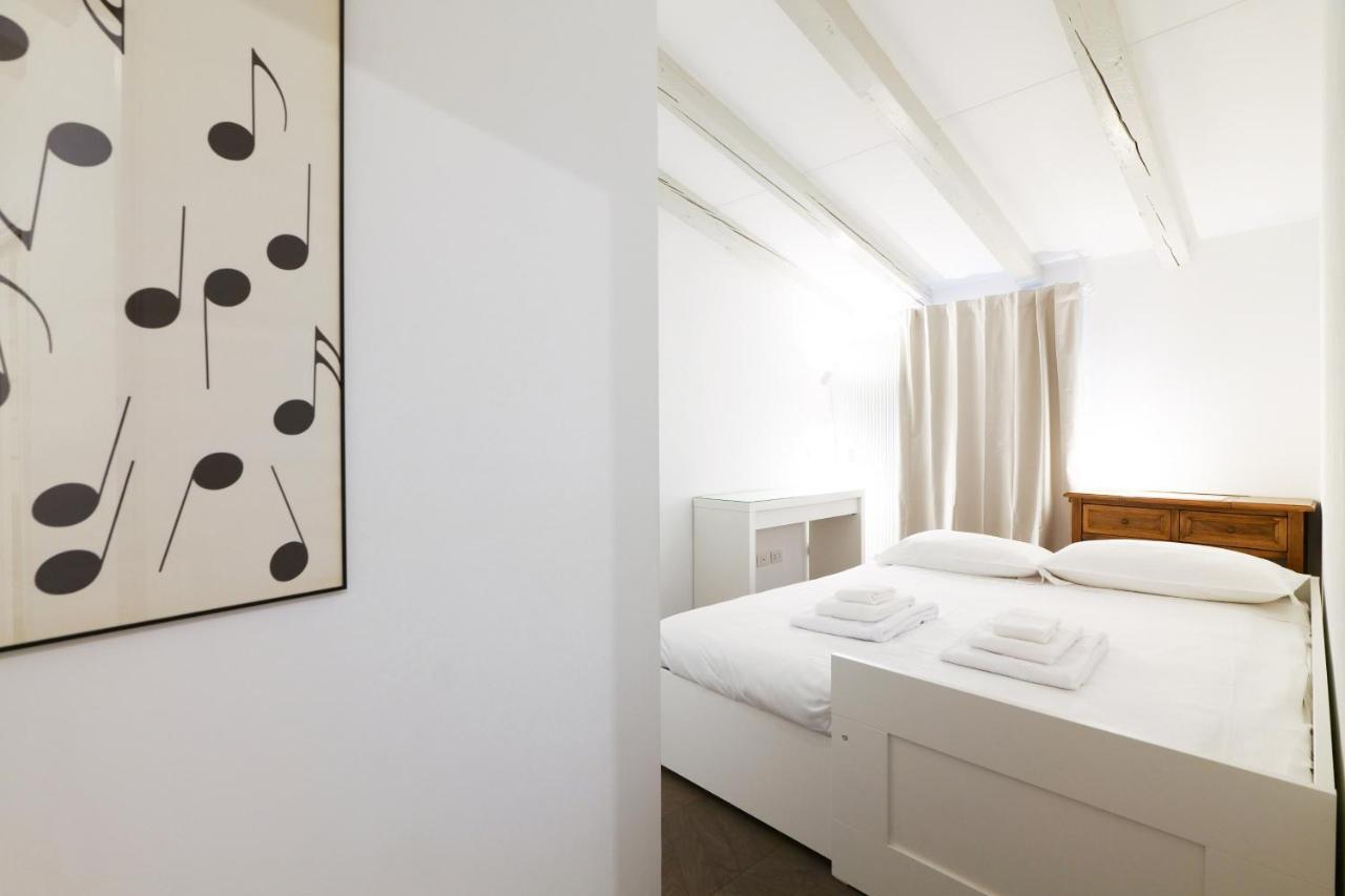 Prestige Boutique Homes - Il Nido Dei Navigli Milan Luaran gambar